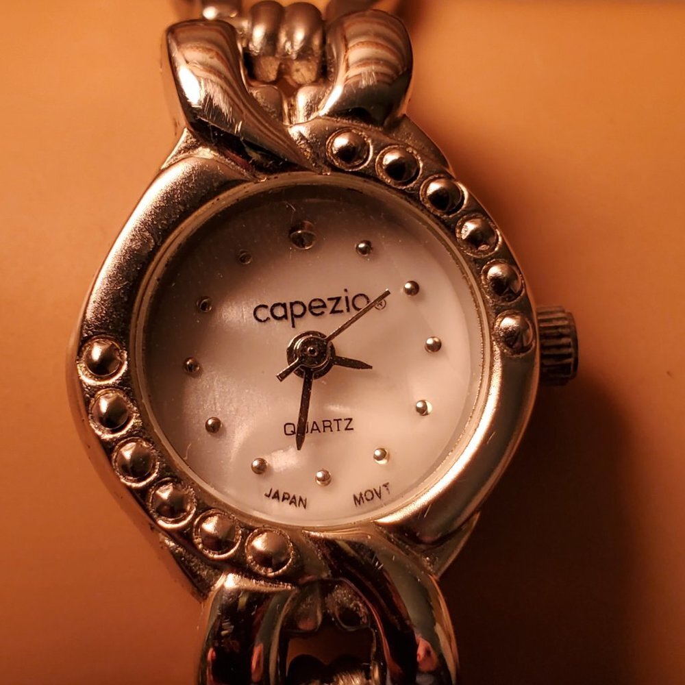Capezio Ladies Watch-Silver Case & Link Band - White Face - Raised Accents - Picture 6 of 8